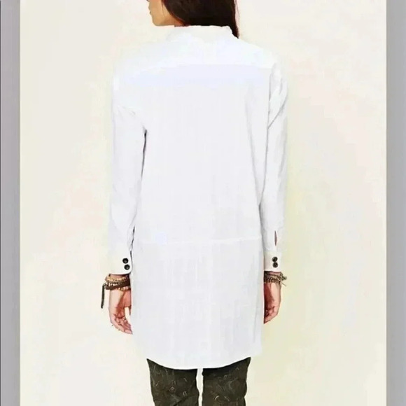 Free People By Artisan‎ De Luxe Buttonfront Shirt - Picture 2 of 15